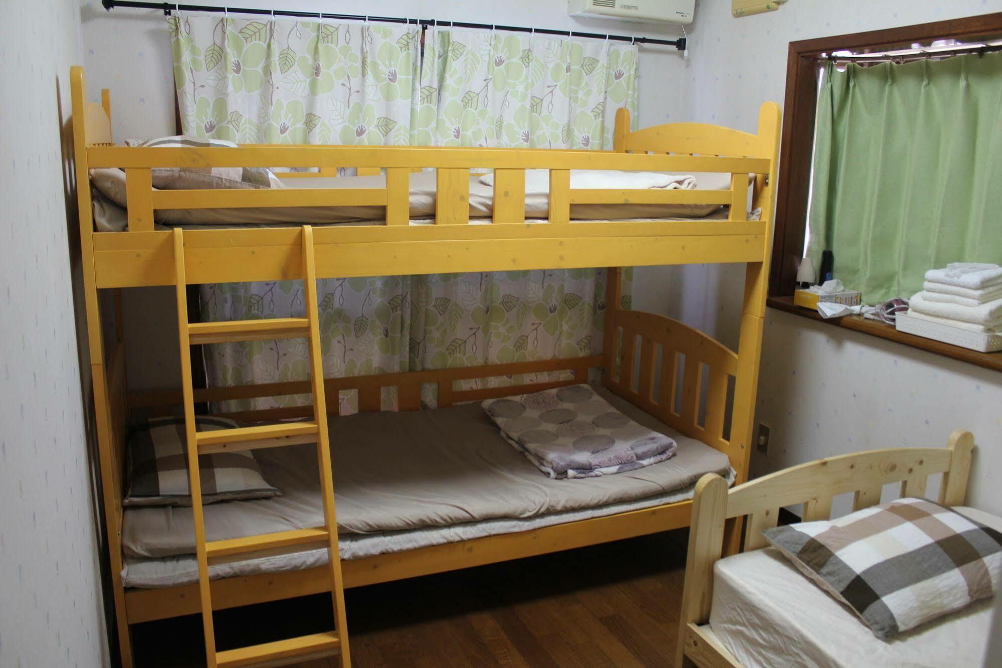 Guest House Kona Chatan Exterior photo